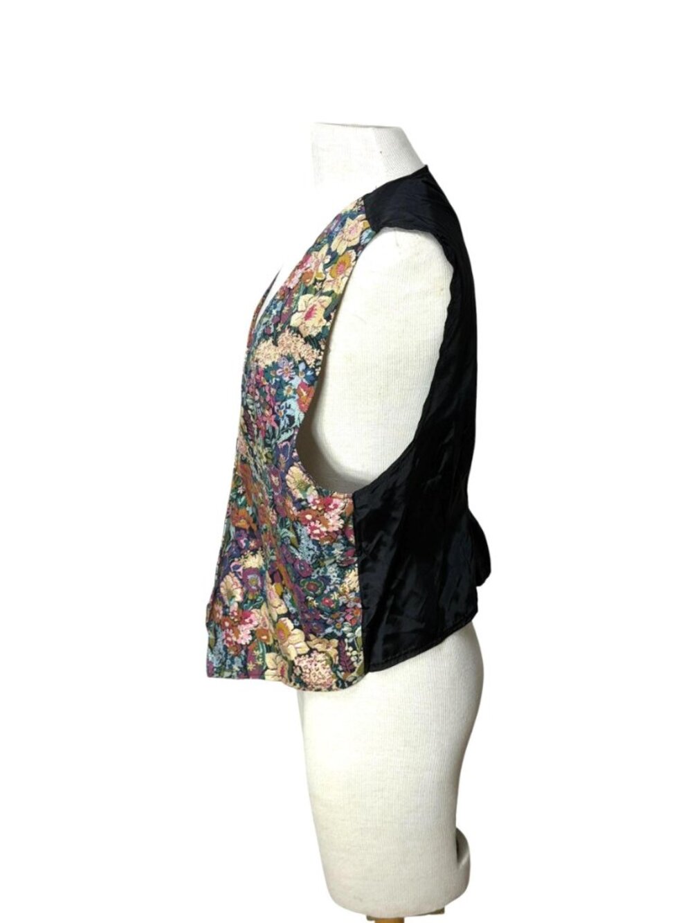 1990s womens floral tapestry vest or waistcoat Size L Plus Size - Picture 2 of 6
